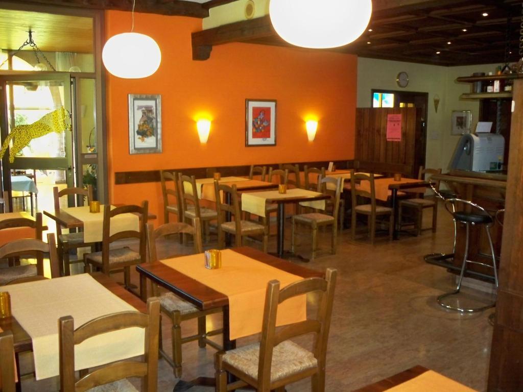 Hotel Elvetico Locarno Bagian luar foto