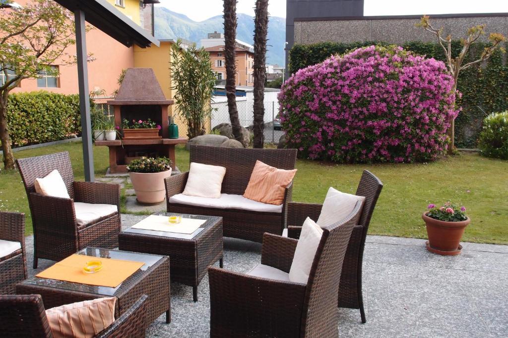 Hotel Elvetico Locarno Bagian luar foto