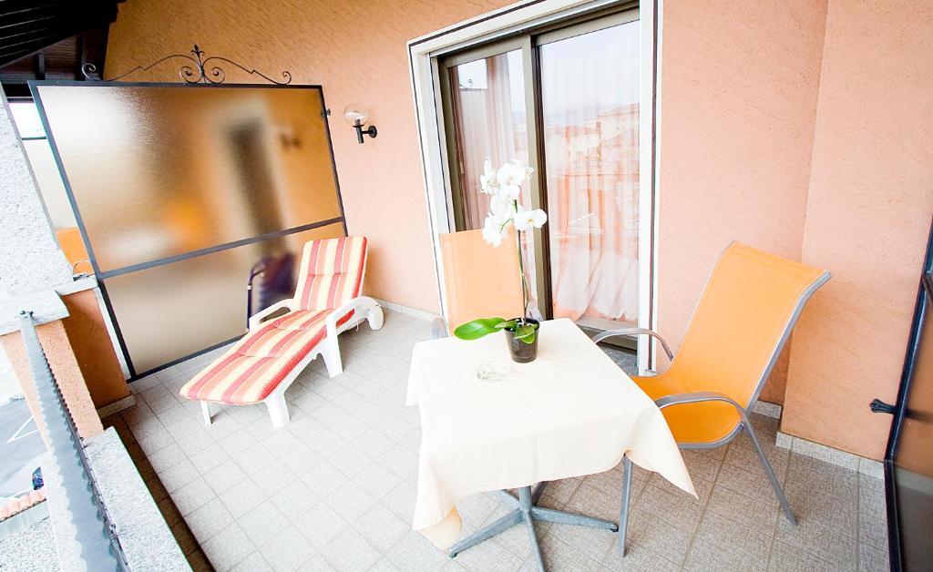 Hotel Elvetico Locarno Ruang foto